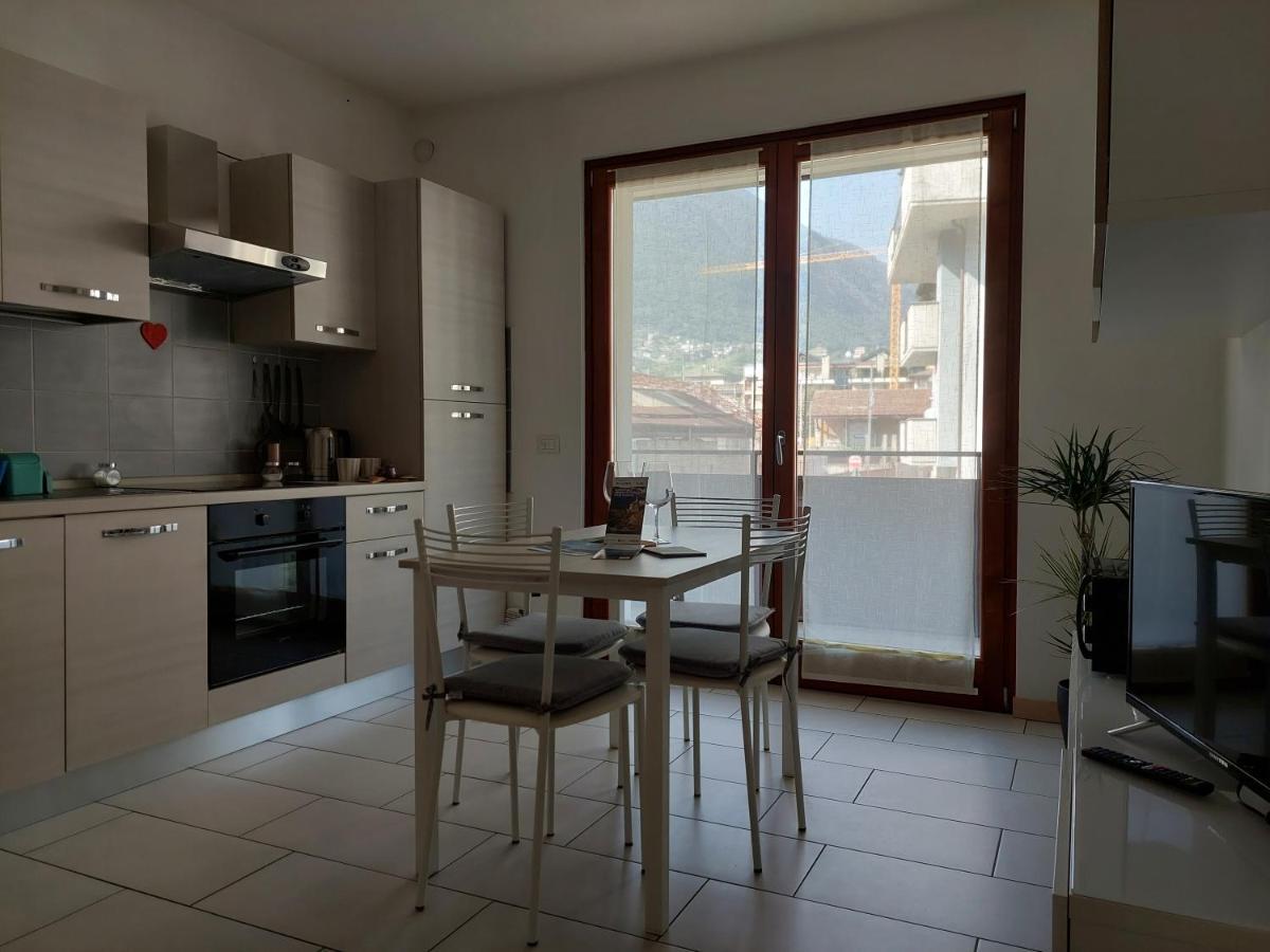 Ferienwohnung Bilocale Luminoso, Ottima Posizione Sondrio Exterior foto
